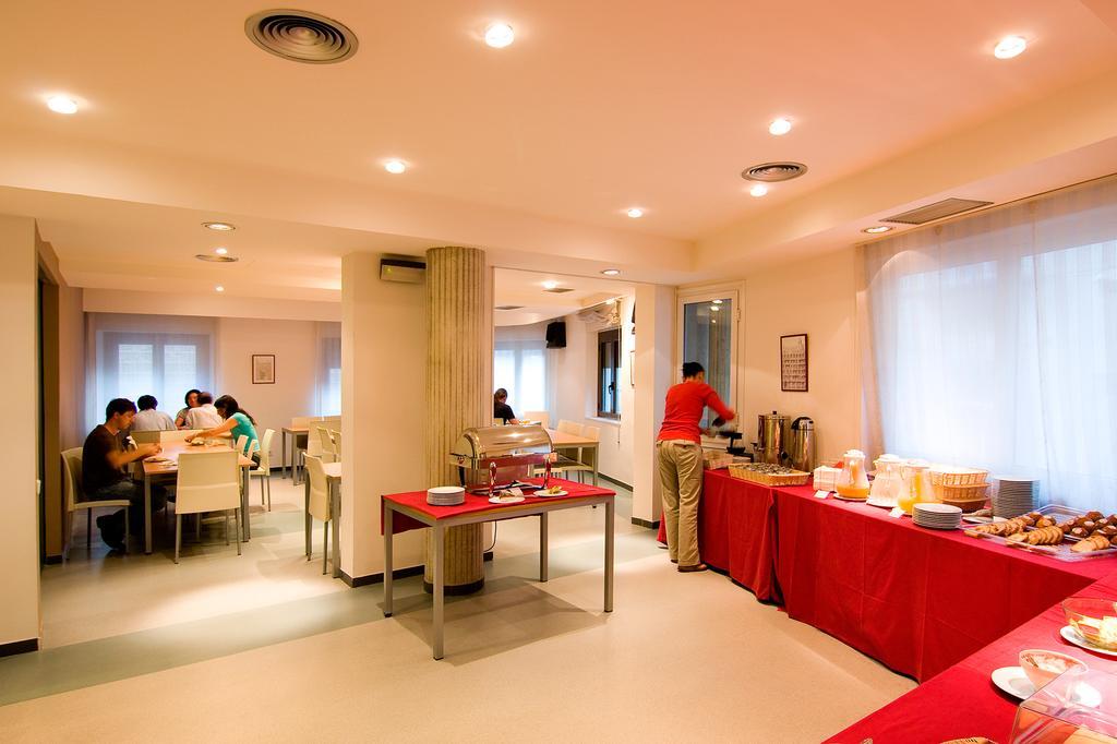 Residencia D'Investigadors Hostel - Barcelona — Fotos 1